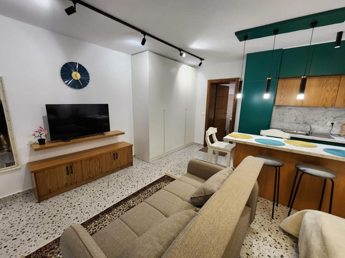 Pietro Guesthouse Tiranë Eksteriør bilde