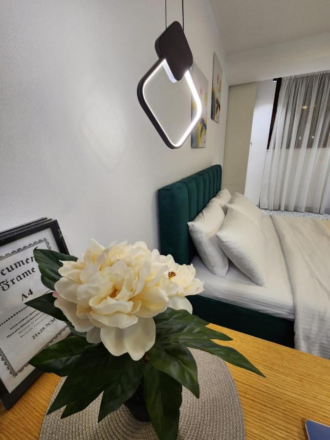 Pietro Guesthouse Tiranë Eksteriør bilde